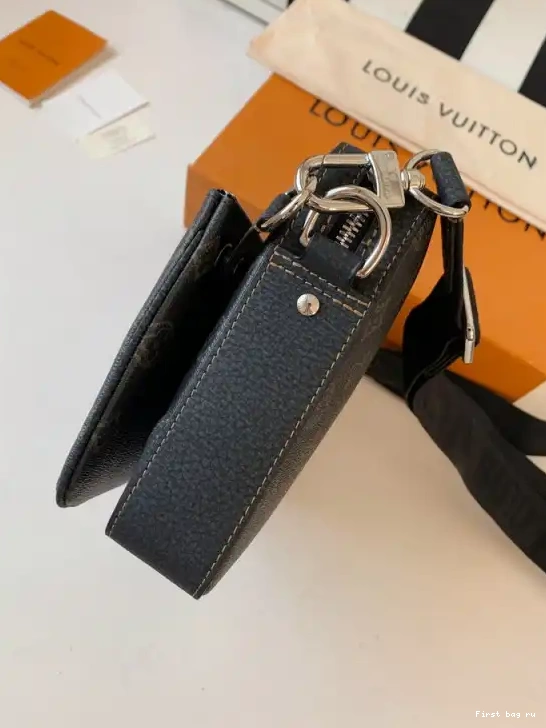 Frstbag ru VUITTON TRIO LOUIS MESSENGER 0415